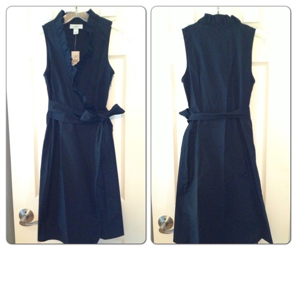 💢SOLD💢 Ruffle wrap dress from Ann Taylor Loft - Picture 3 of 4