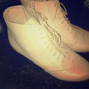 Vintage styled shoes size 9