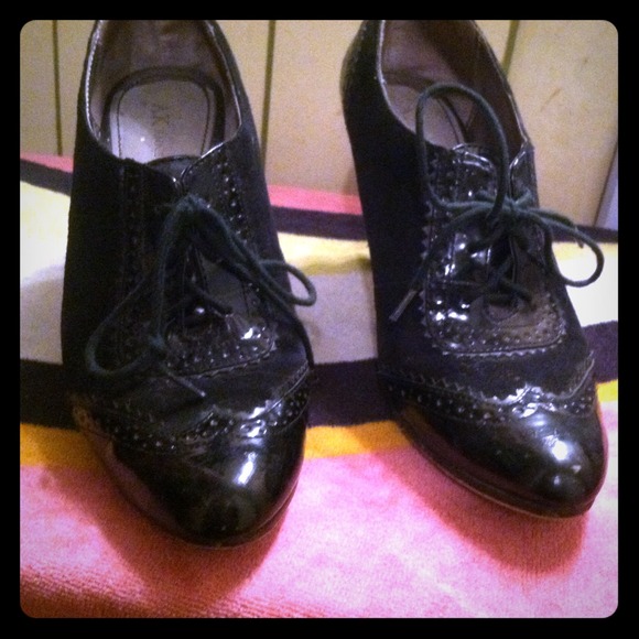 Black shoes