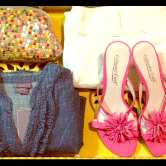 Coldwater Creek Peep Toe Heel with Leather Flower - Picture 2 of 4