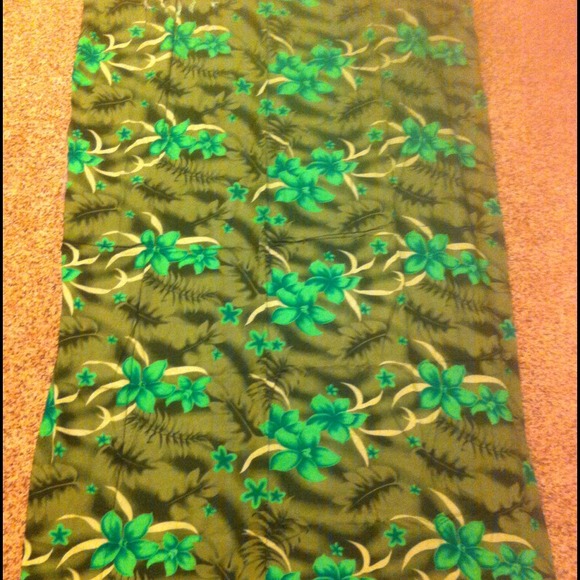 💓Bundle 💓Green Hawaiian sarong beach sheet nwOT
