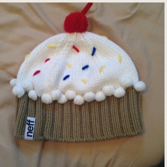 **CUSTOM BUNDLE**
