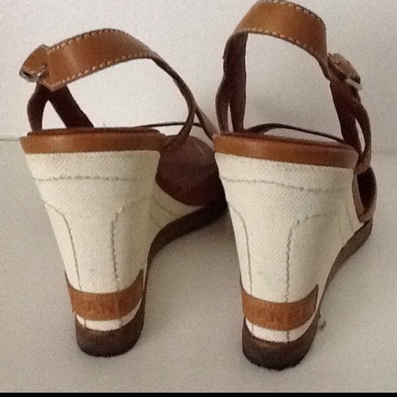 CHANEL two tone wedge - Picture 2 of 3