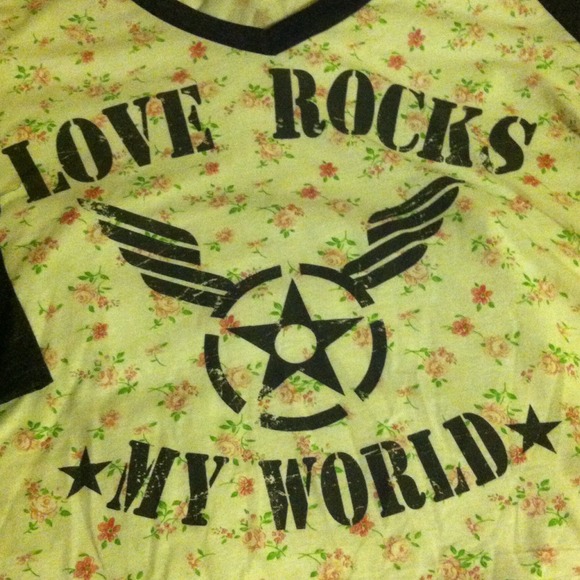 °°°°SOLD°°°° High low flower print shirt - Picture 2 of 2