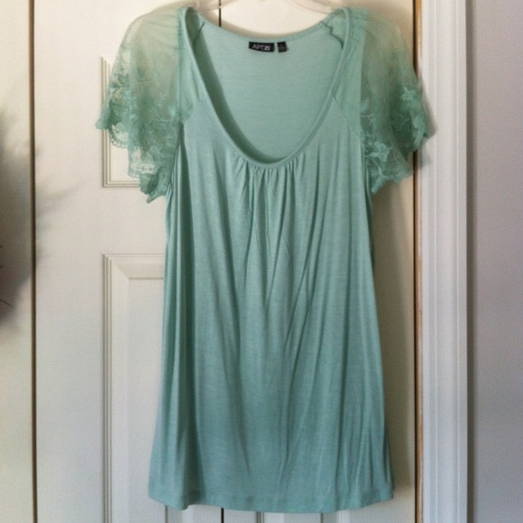 Mint green light and long tee NWT