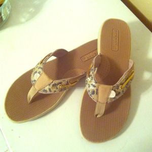 🎈RESERVED 🎈NWB Sperry Top-Sider Flip Flops