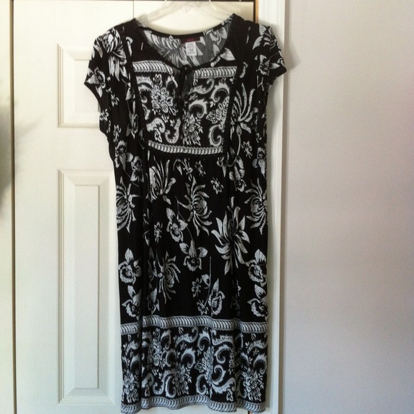 Adorable dress or long top from Avon (mark)
