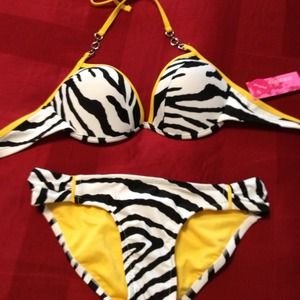 XHILARATION BIKINI Push Up Top