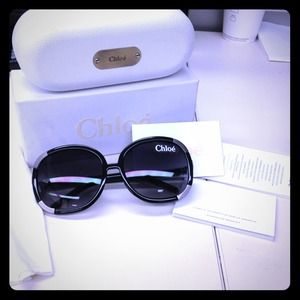 RESERVED Chloé Myrte Sunglasses - Black & Silver