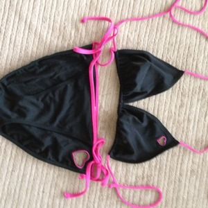 👙VICTORIA SECRETS Heart Cut Out Bikini👙REDUCED