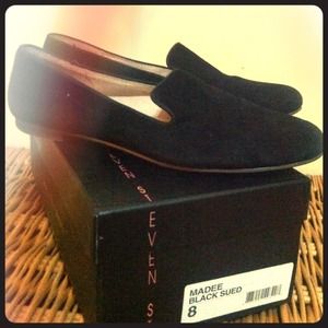 SOLD Steven madden flat shoes size 8