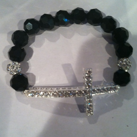 Horizontal cross bracelet black and gold - Picture 1 of 4