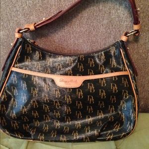 Dooney and Bourke 1975 signature East/West