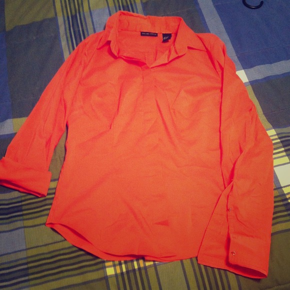 NY & Co coral fitted button down