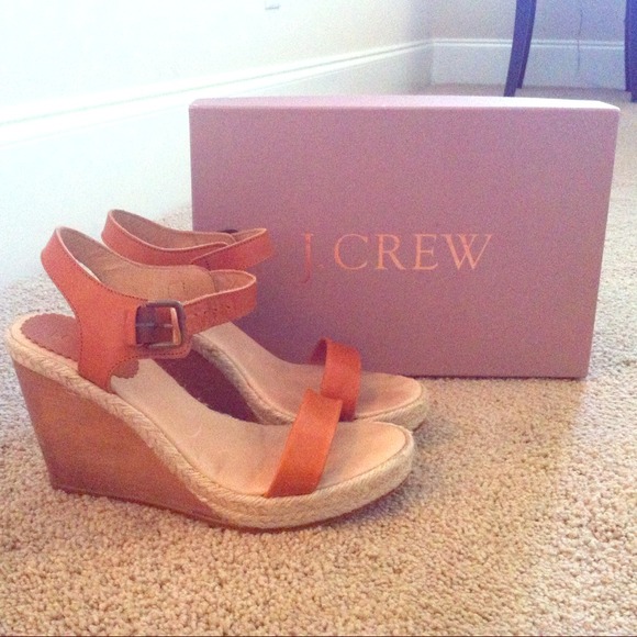 ***SOLD IN BUNDLE**Classic and cute J. Crew wedges