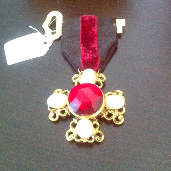 ❤GORGEOUS brooch❤