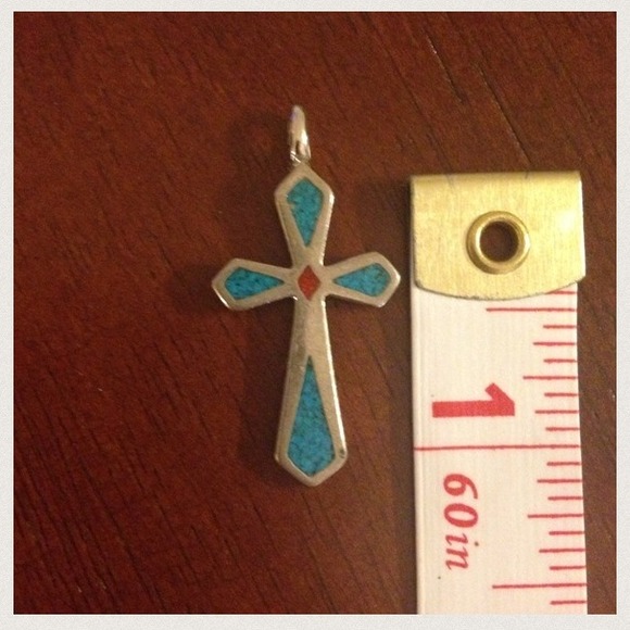Cross pendant