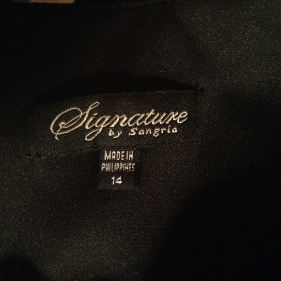 Patterned knee length formal. Super sexy!! - Picture 2 of 2