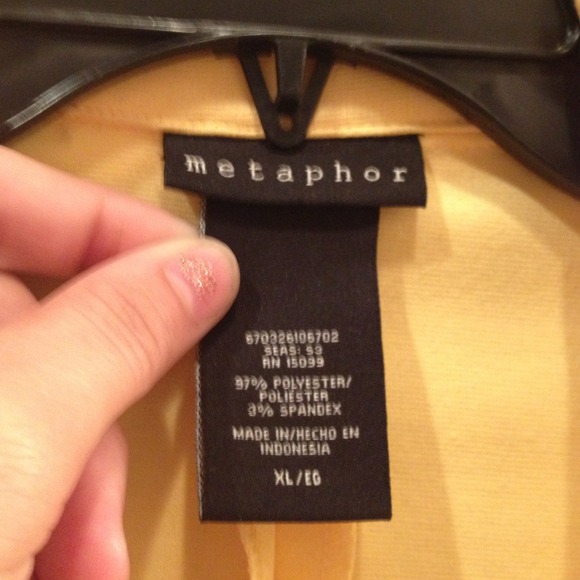 🚫TRADED🚫Yellow blazer. 💕 - Picture 2 of 4