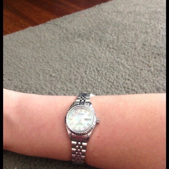 Armitron watch NWT - Picture 3 of 4