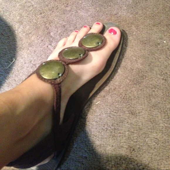Brown sandals size 8