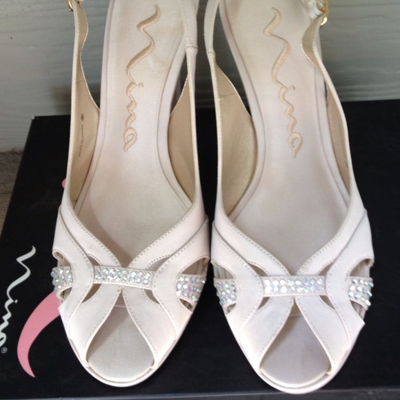 Nina heels in beige
