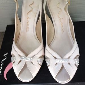 Nina heels in beige