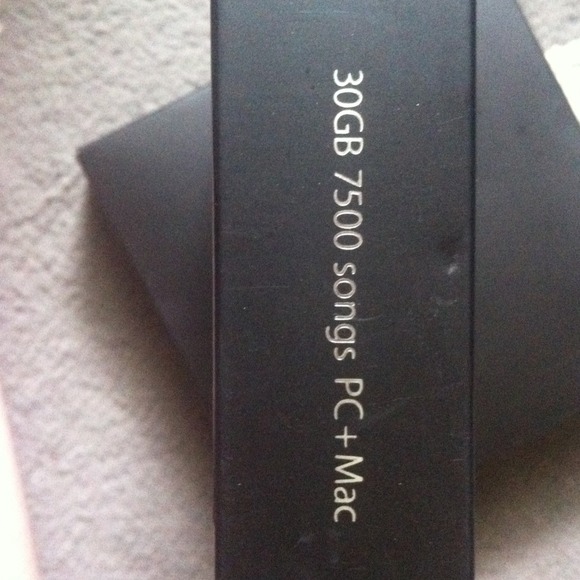 Grey iPod - Picture 4 of 4