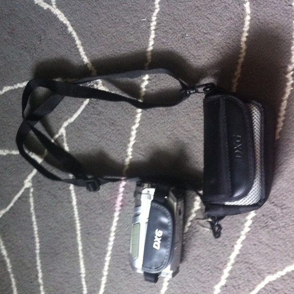 Video camera - Picture 2 of 2