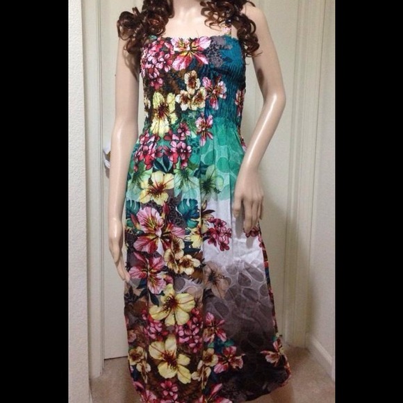 BRANDNEW FLORAL DRESS