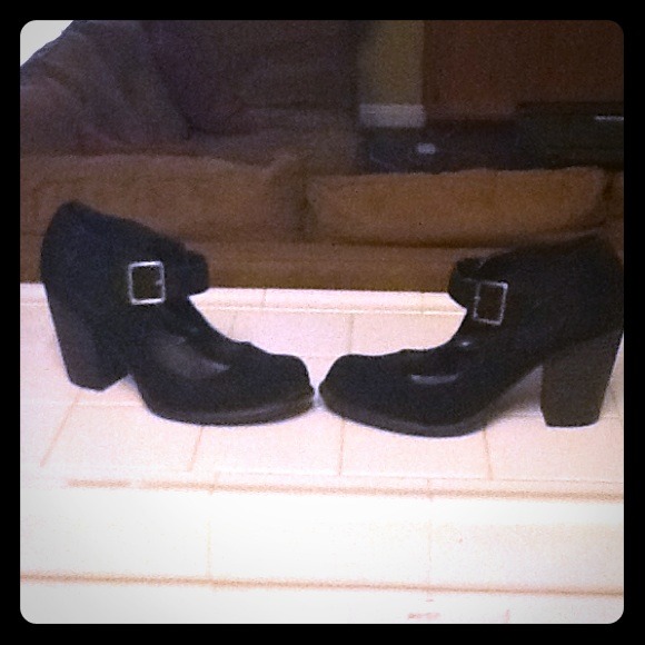 ⭐⭐REDUCED⭐⭐Black Retro Mary Janes!