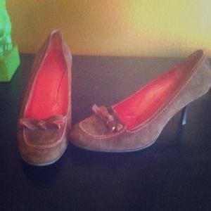 ⚡⚡REDUCED⚡⚡Brown Suede Coach Heels