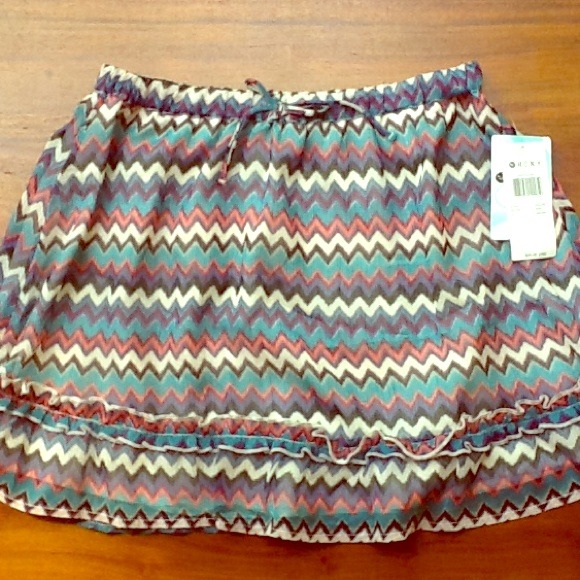 Girls roxy skirt