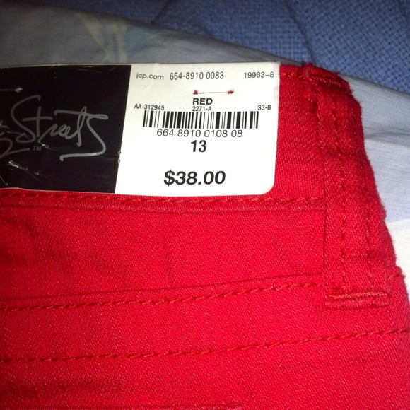 Red skinny jeans