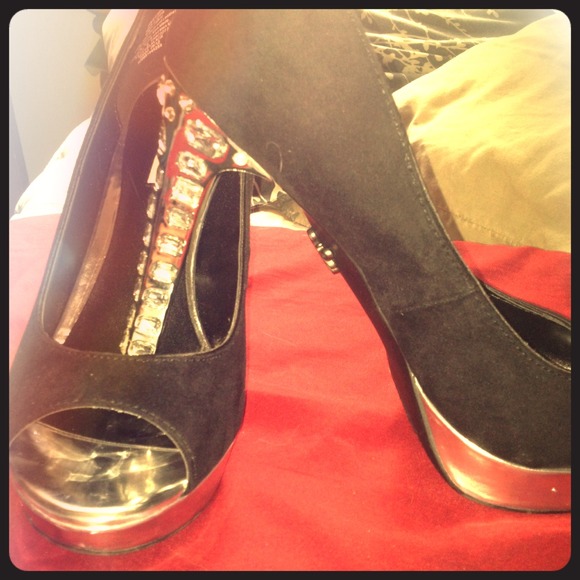 Simply Vera heels 👠 gorgeous!
