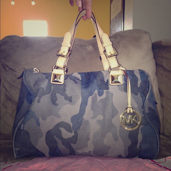 Authentic Michael Kors Camo bag! 😍