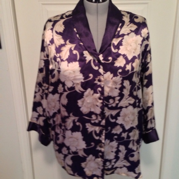 Adonna Woman Other - Romantic, silky floral pajamas