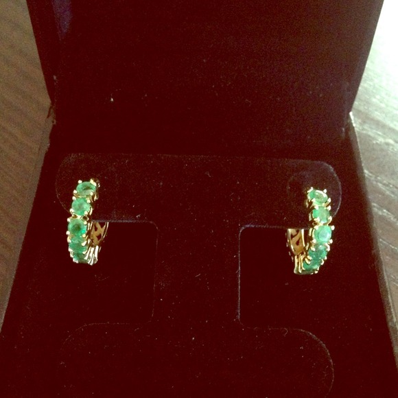 14 Kt yellow gold emerald stone hoops