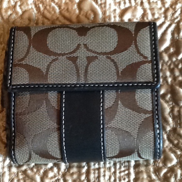 SOLD Authentic Coach Wallet - Picture 2 of 3