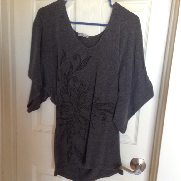 Grey blouse with dolman sleeves
