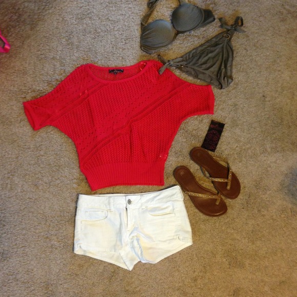 Beautiful summer top - Picture 2 of 4