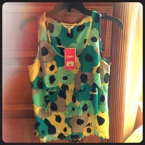 Cute colorful summer top!