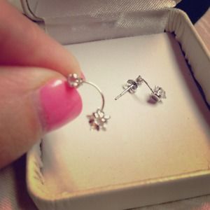🌺SOLD🌺 Hanging earrings 10k white gold