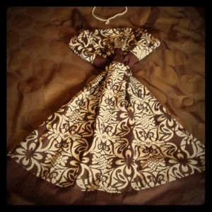 Summery floral brown and white dress!