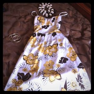 Cute dress color - yellow,brown and white!