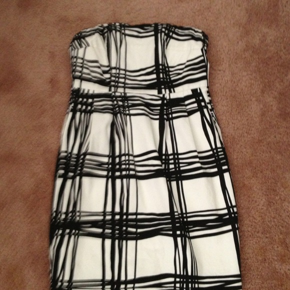Express Dresses & Skirts - Sexy Express strapless dress! NWOT - NEVER WORN!