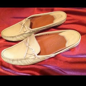 Salvatore Ferragamo Lime Green Loafers sz 8