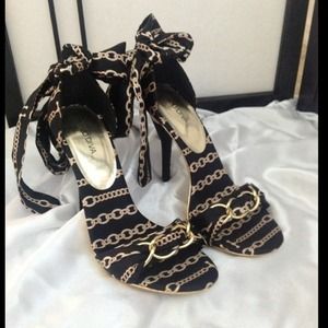 NEW Wild Diva Wrap Around Heels