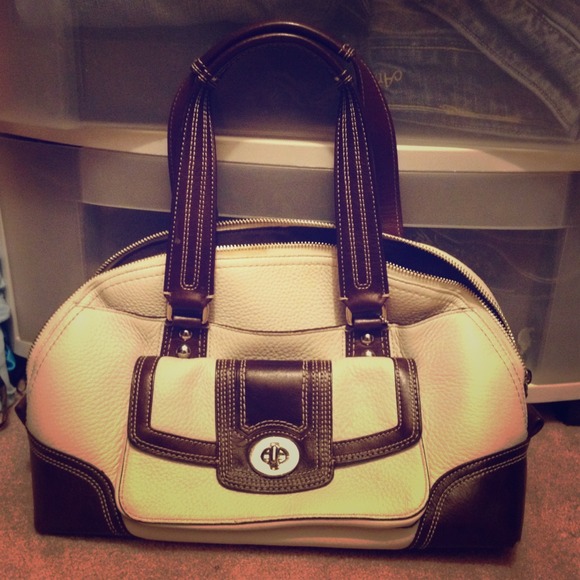Coach satchel - Picture 1 of 3