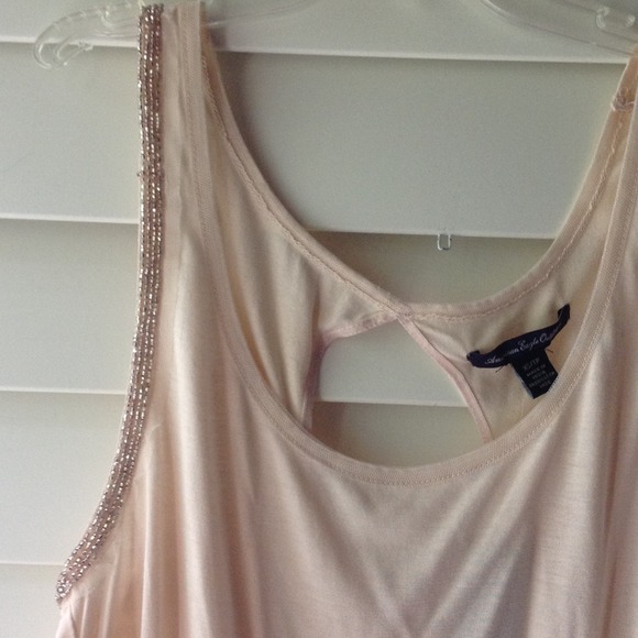 💝SOLD IN BUNDLE💝Cute Light Pink Beaded Top - Picture 2 of 3